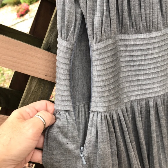 BANANA REPUBLIC SILK PLEATED DRESS - Picture 8 of 10
